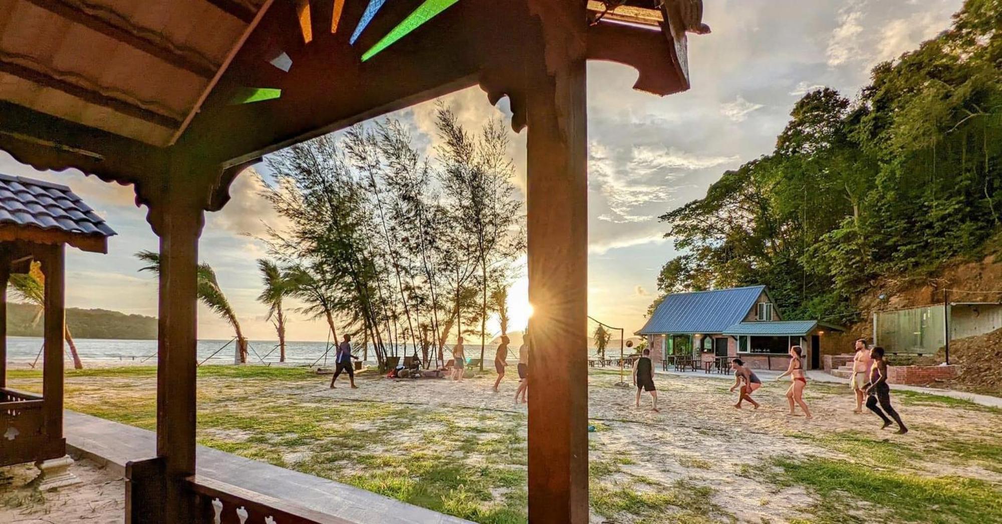 Langkawi Pantai Cenang - Private Beach Glamping Experience 外观 照片